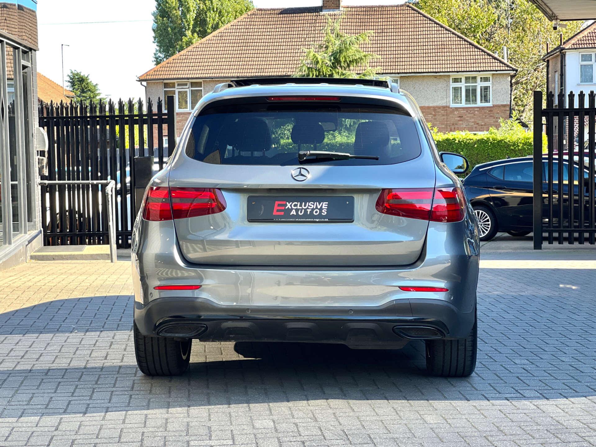 Mercedes-Benz GLC view 4