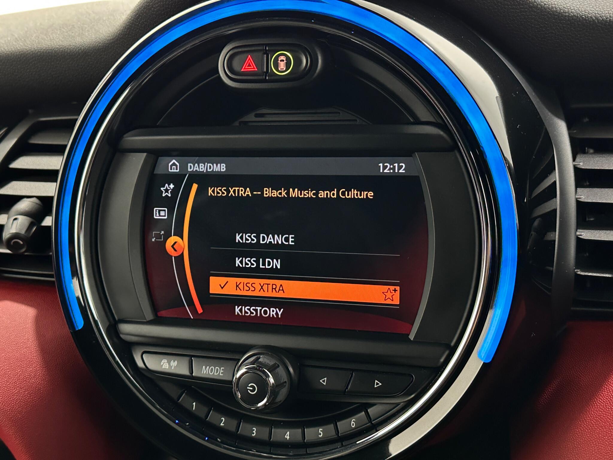 Mini Hatch view 27