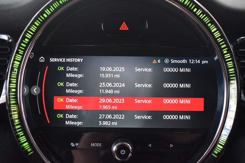 Mini Cooper view 65