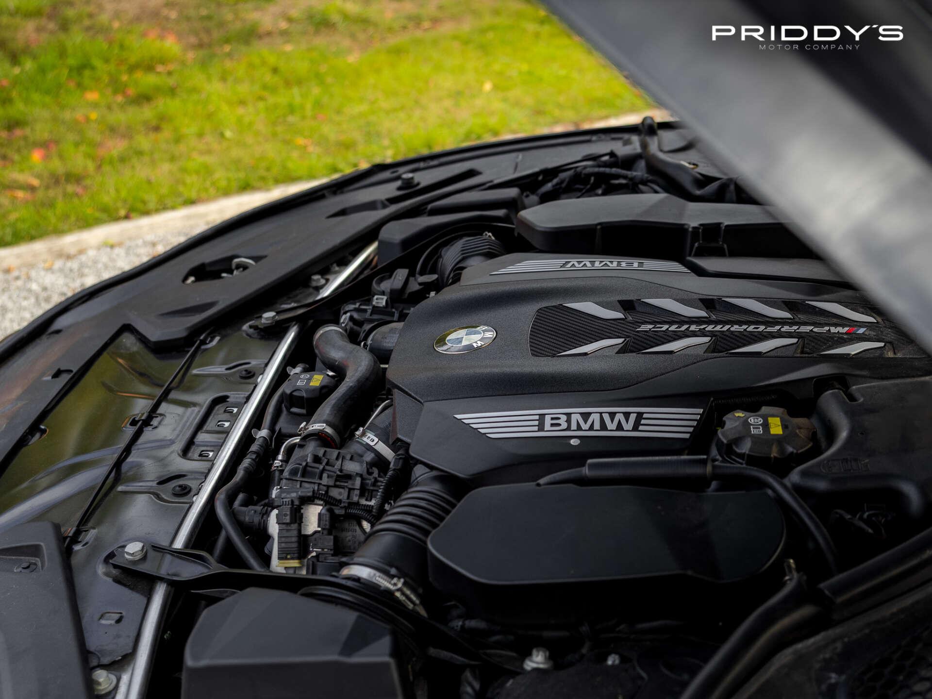 BMW 8 Series view 8