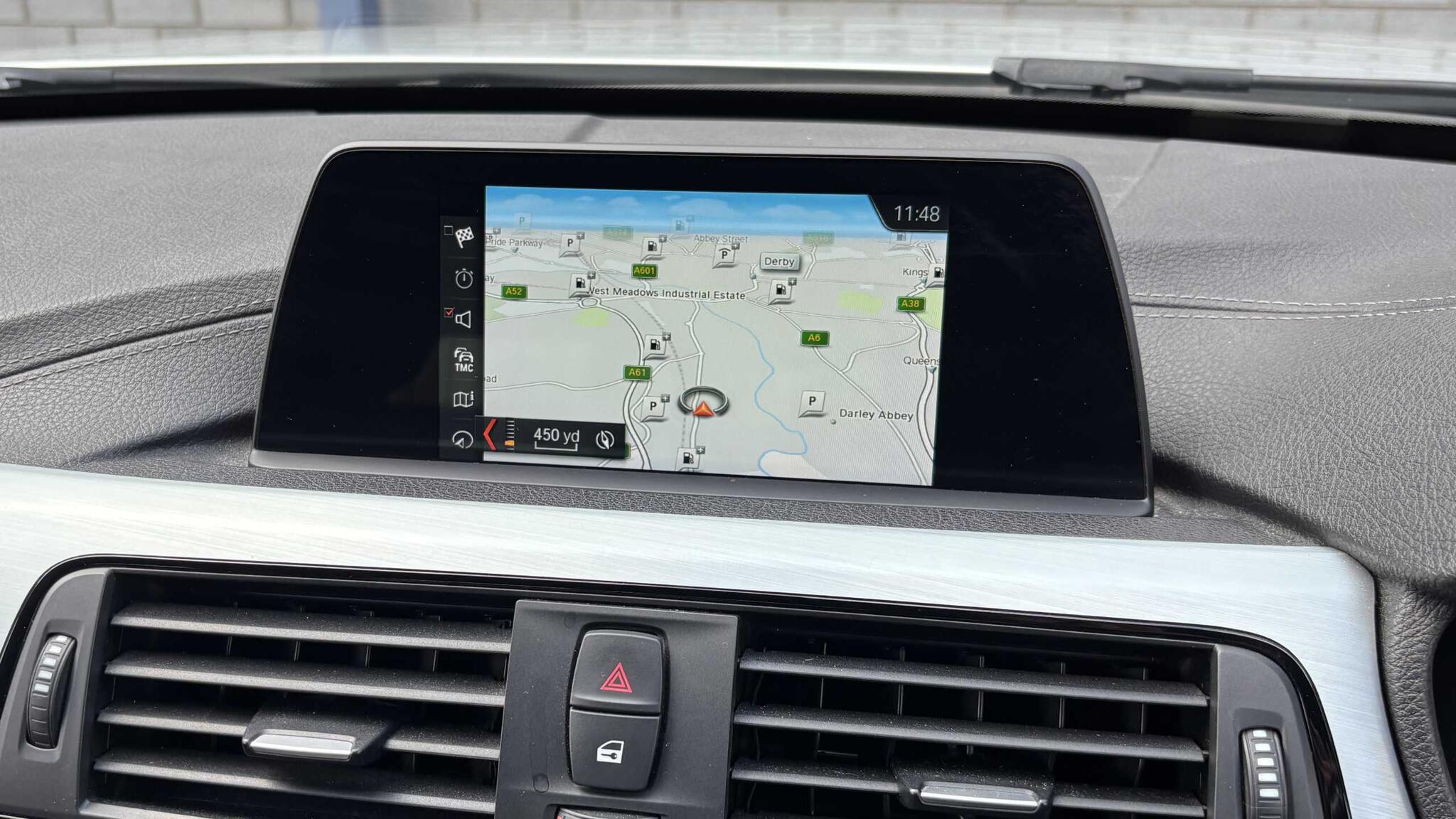 BMW 3 Series view 35