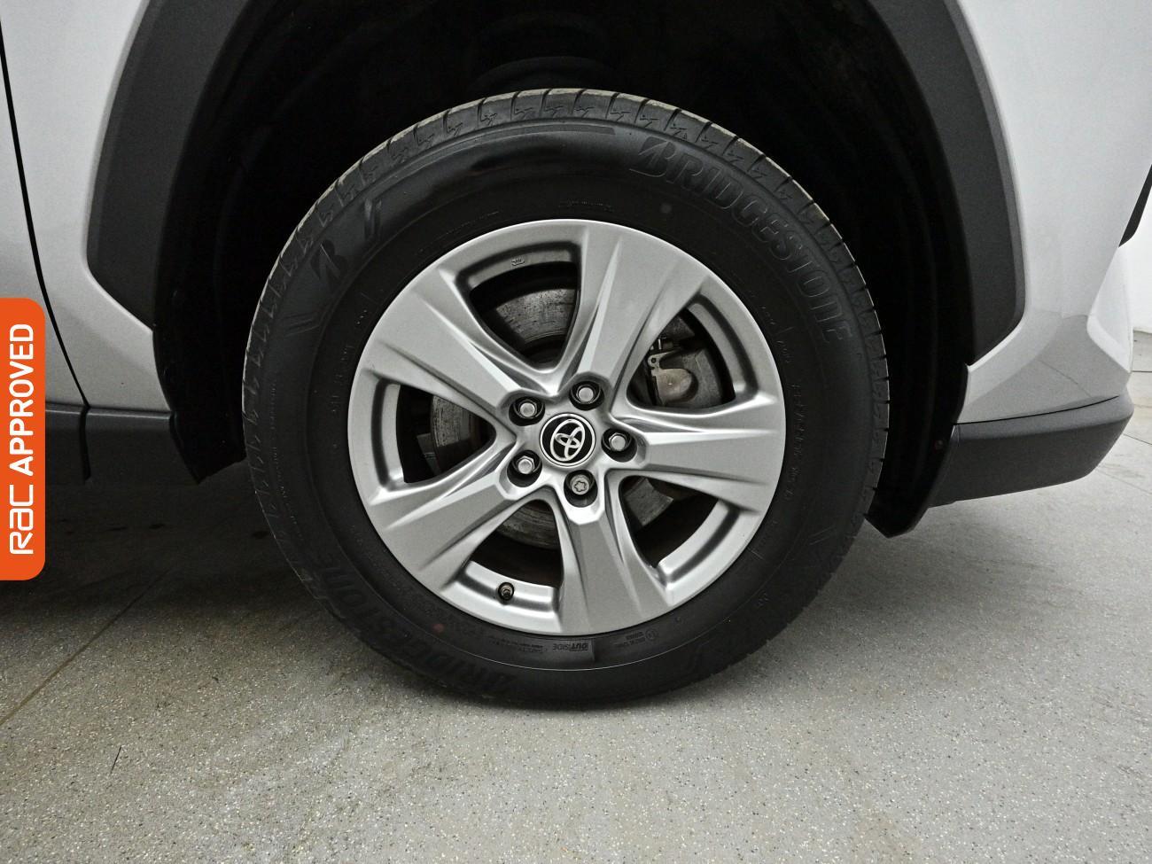 Toyota Rav4 view 26