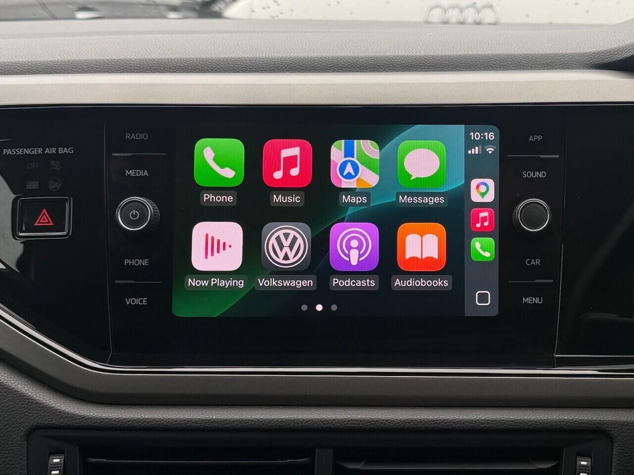 Volkswagen Polo view 4