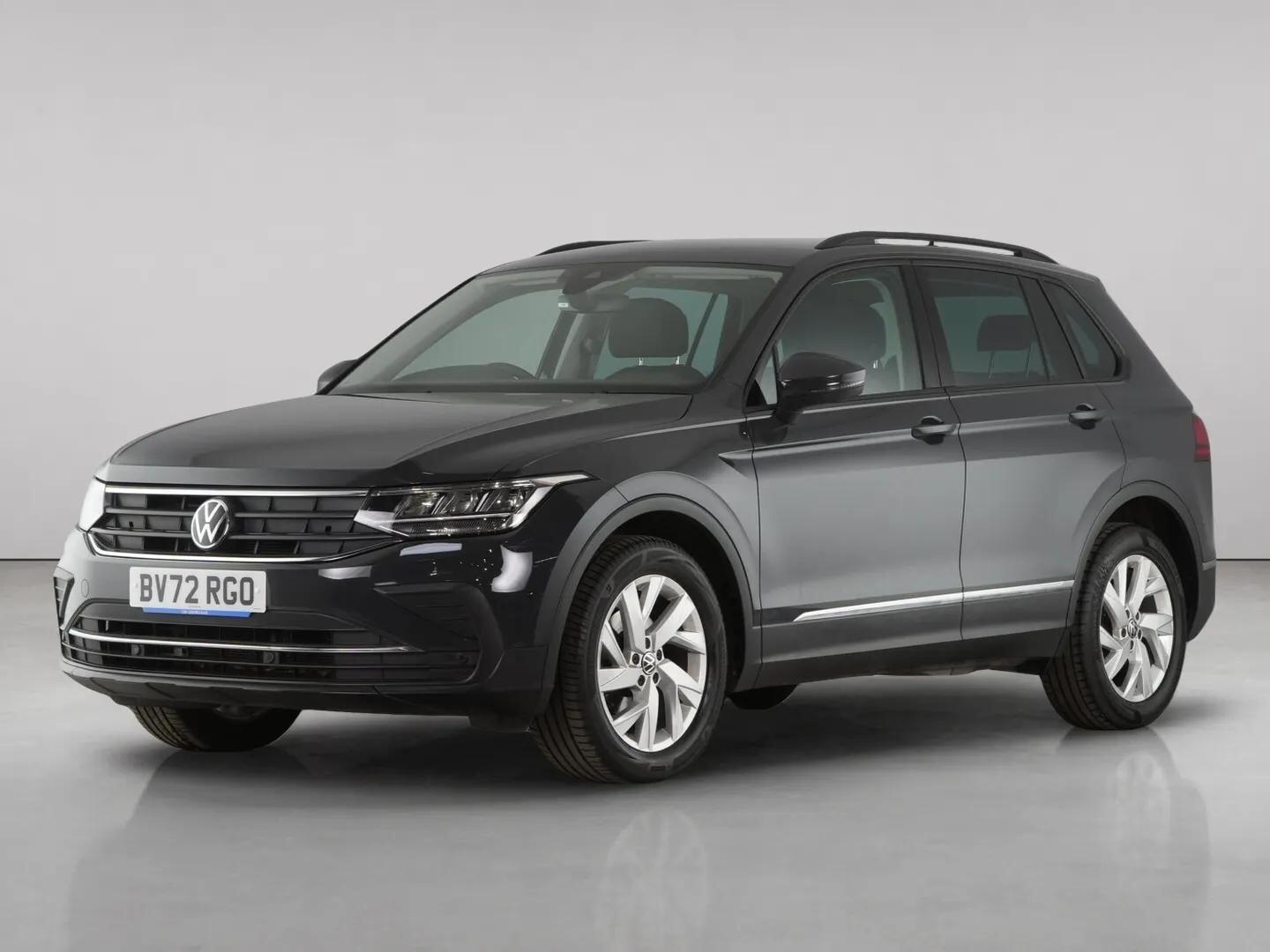 Volkswagen Tiguan view 2
