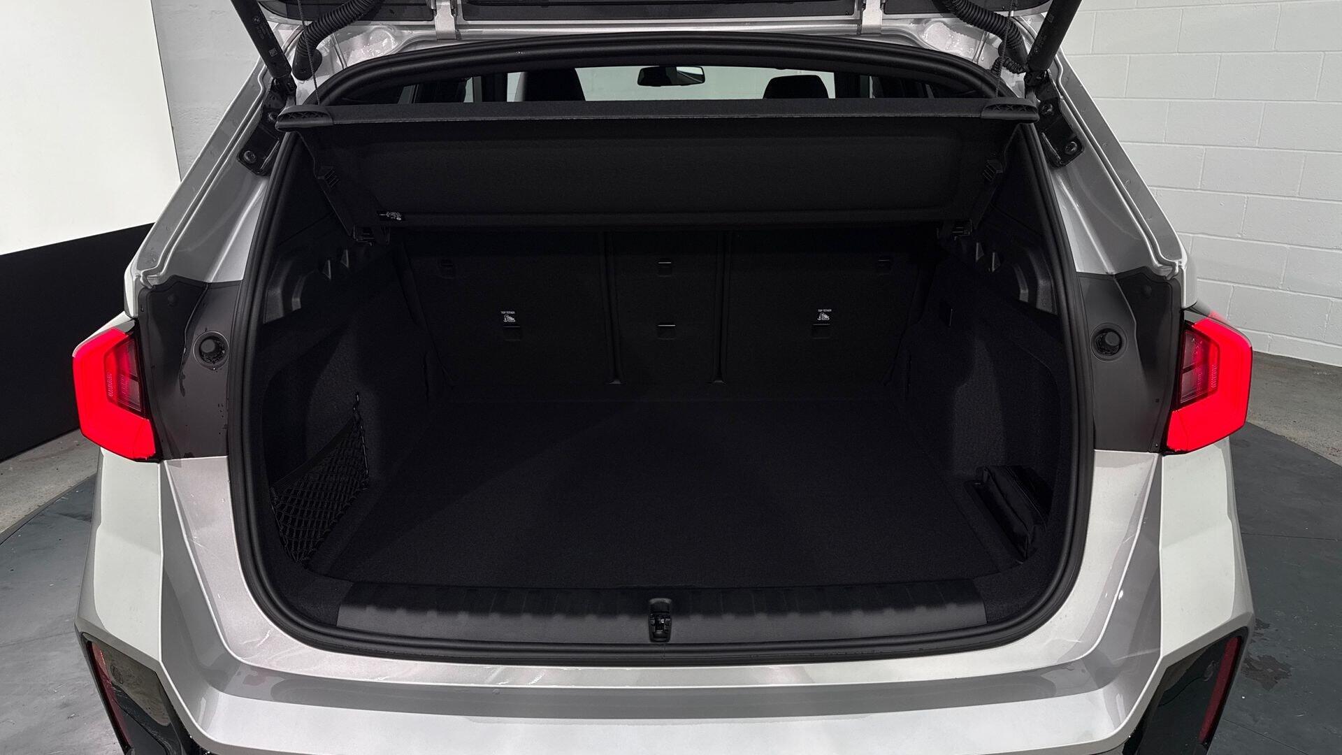 BMW Ix1 view 13