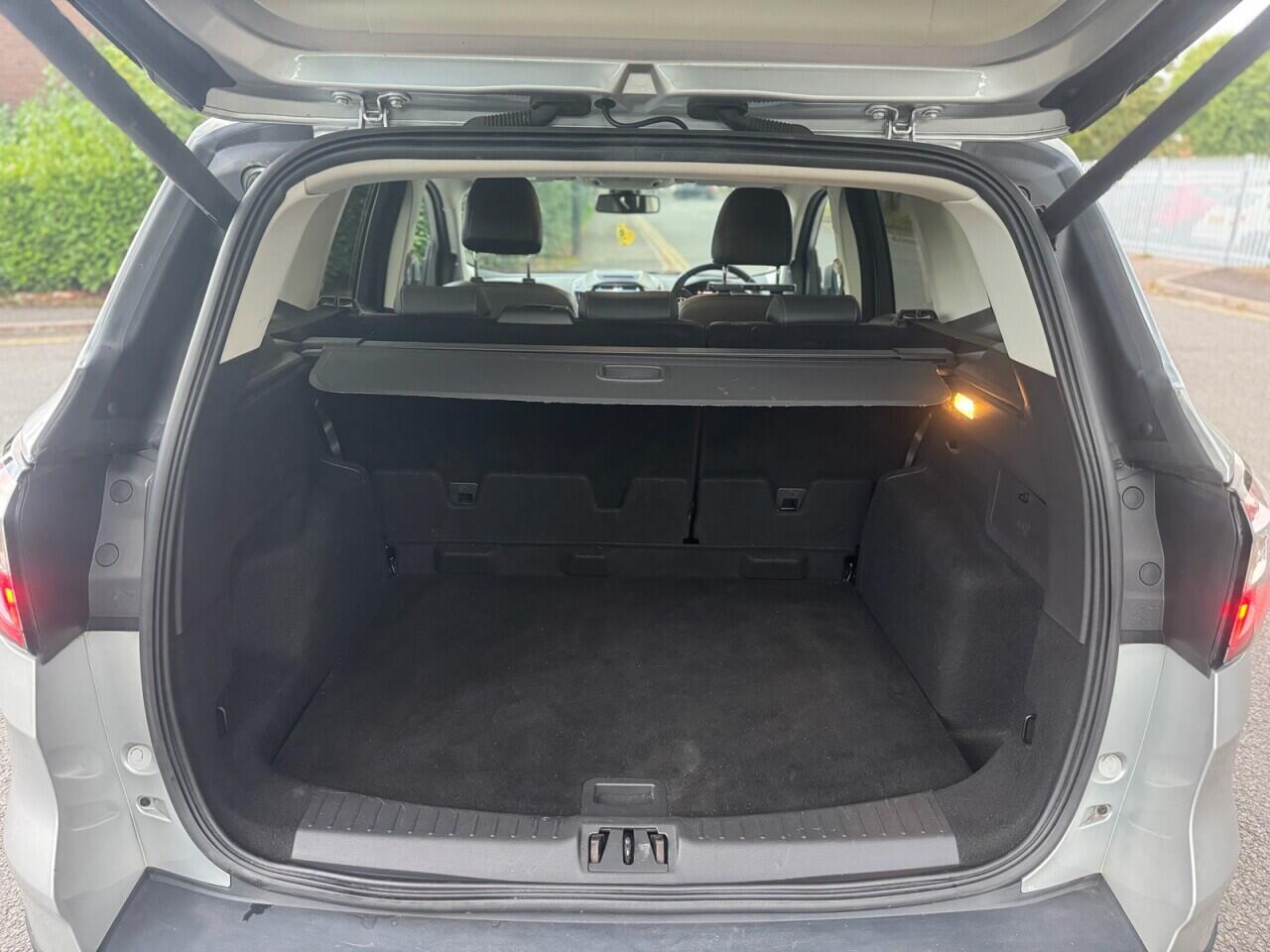 Ford Kuga view 26
