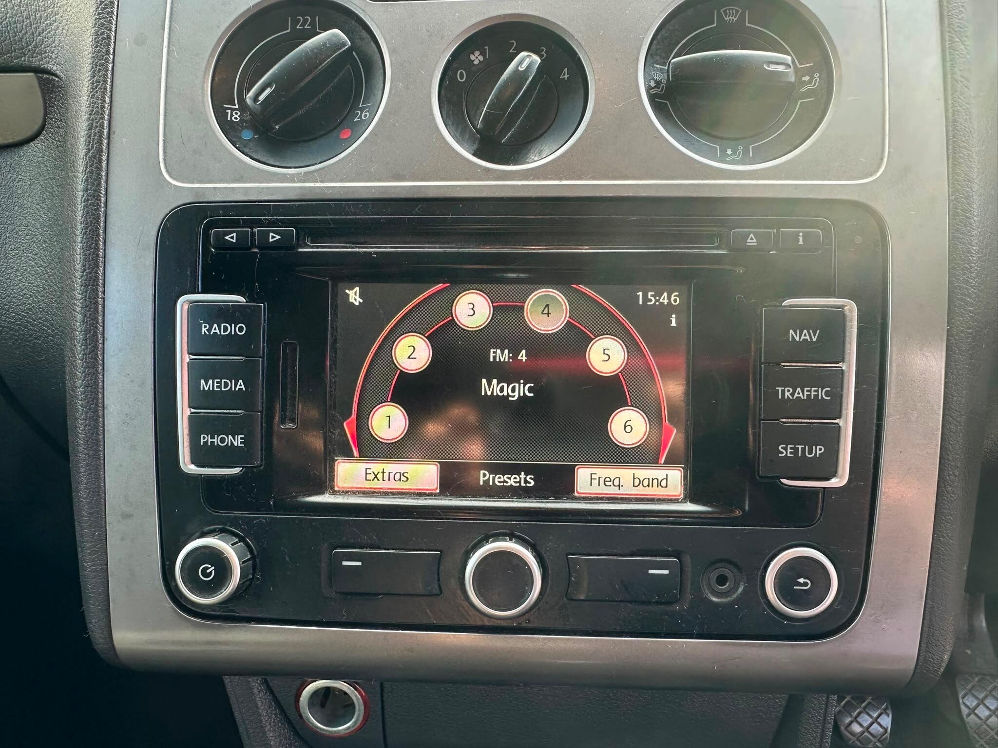 Volkswagen Touran view 32
