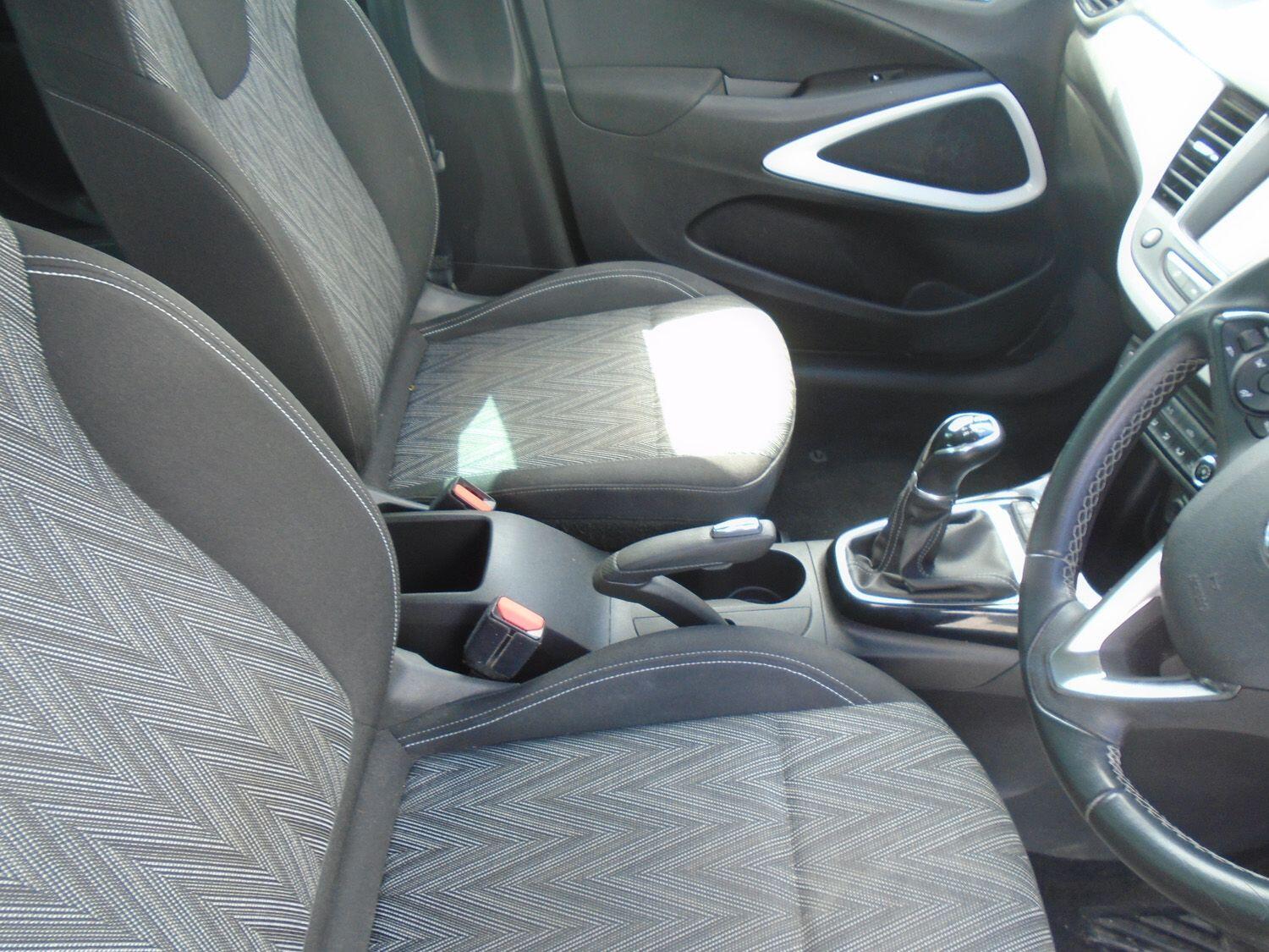 Vauxhall Crossland X view 12