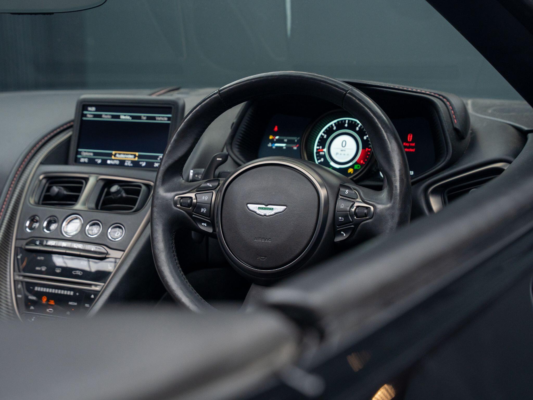 Aston Martin DB11 view 31