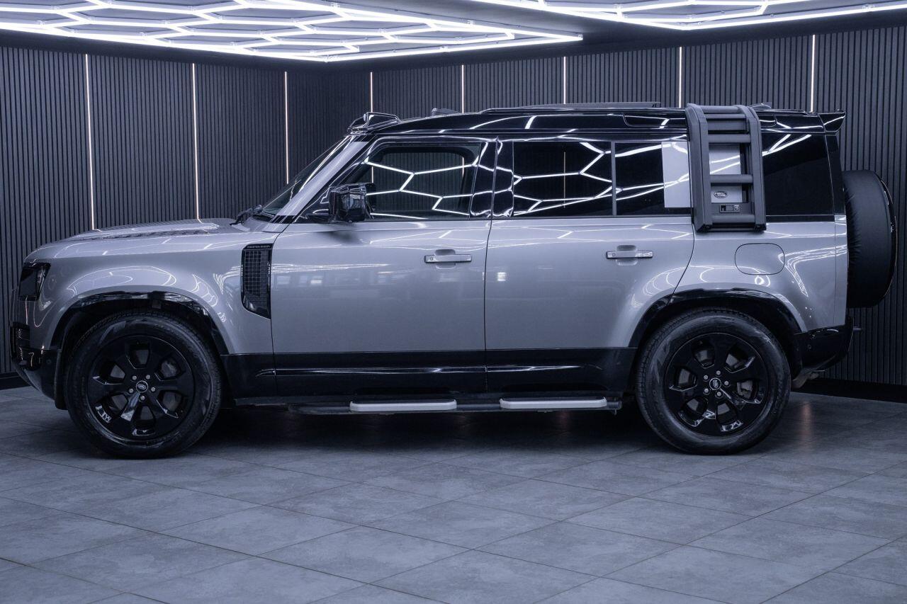 Land Rover Defender view 9