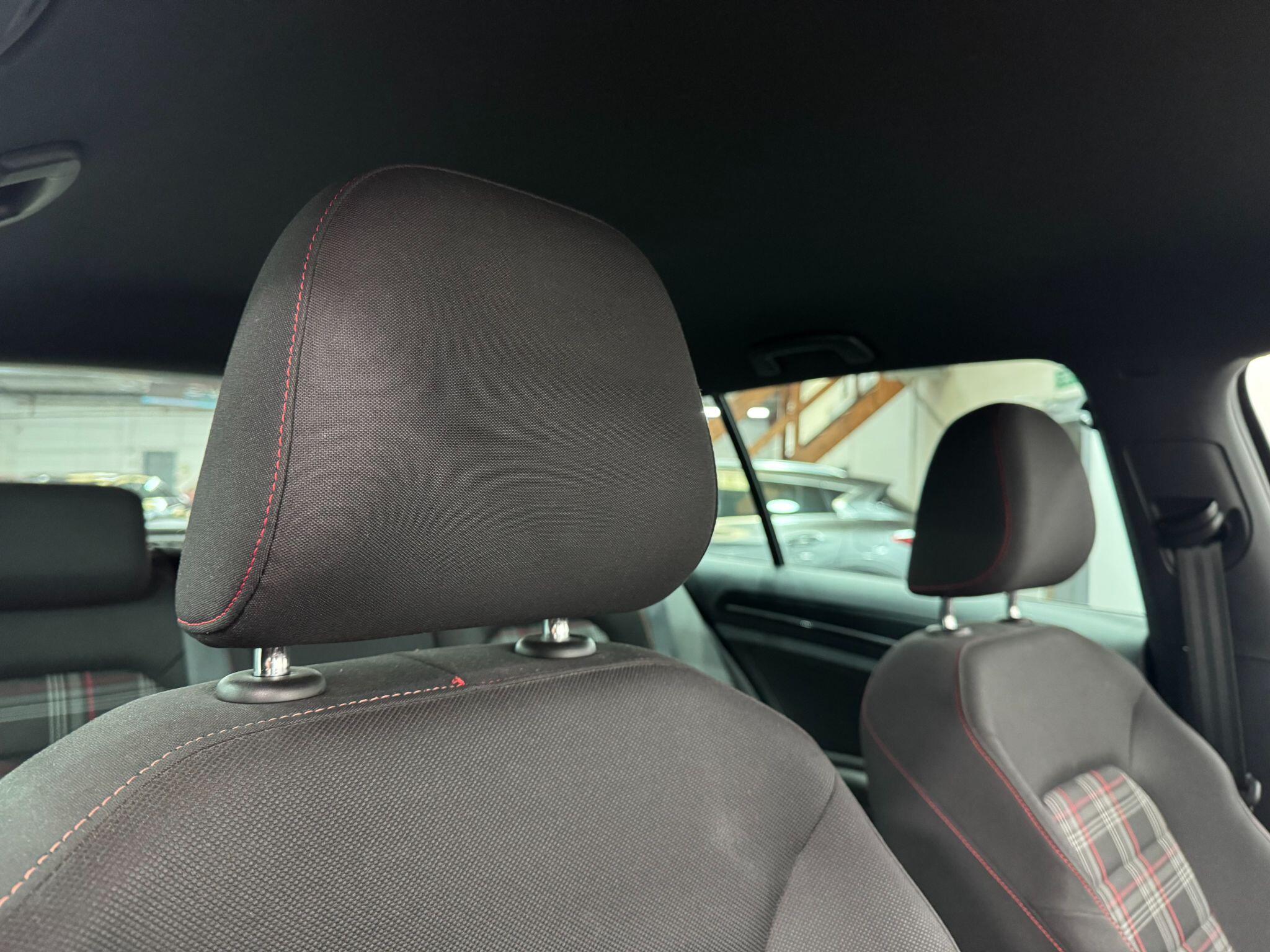 Volkswagen Golf view 18