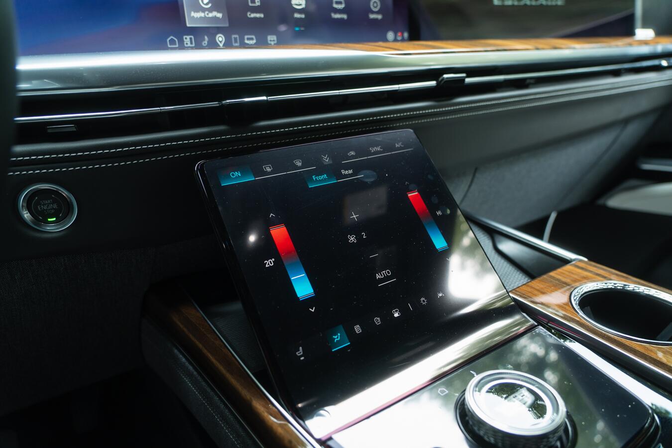 Cadillac Escalade view 38