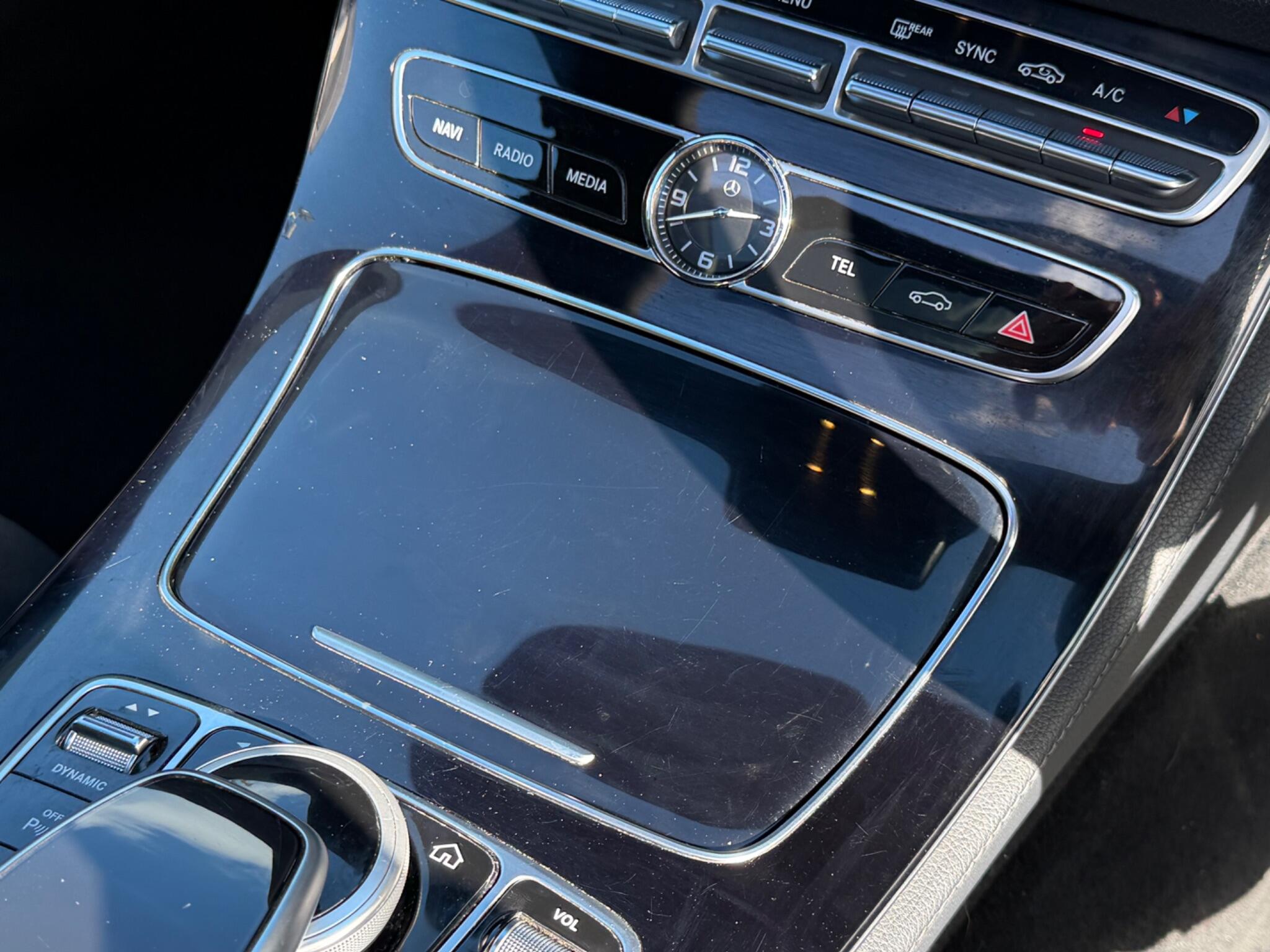 Mercedes-Benz E-Class view 41