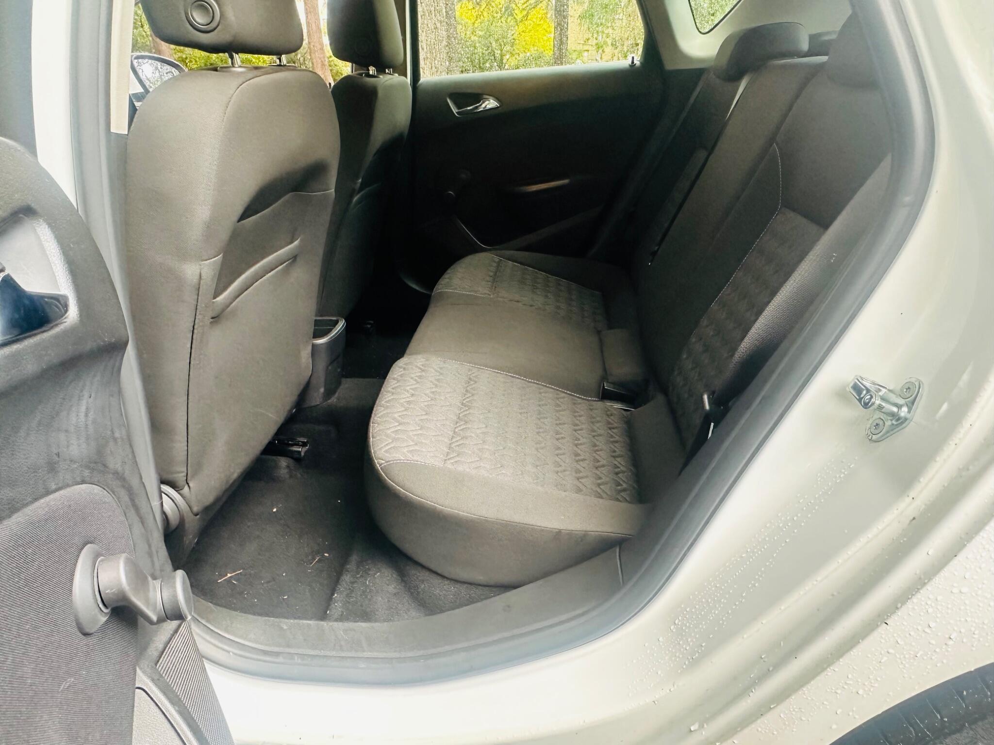 Vauxhall Astra view 7