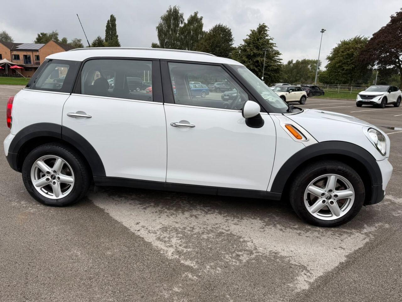 Mini Countryman view 23