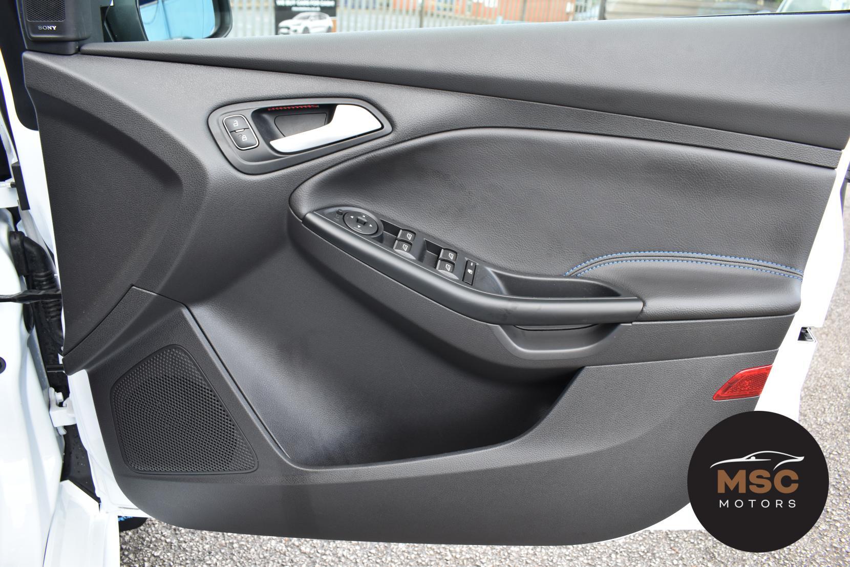 Ford Focus view 72