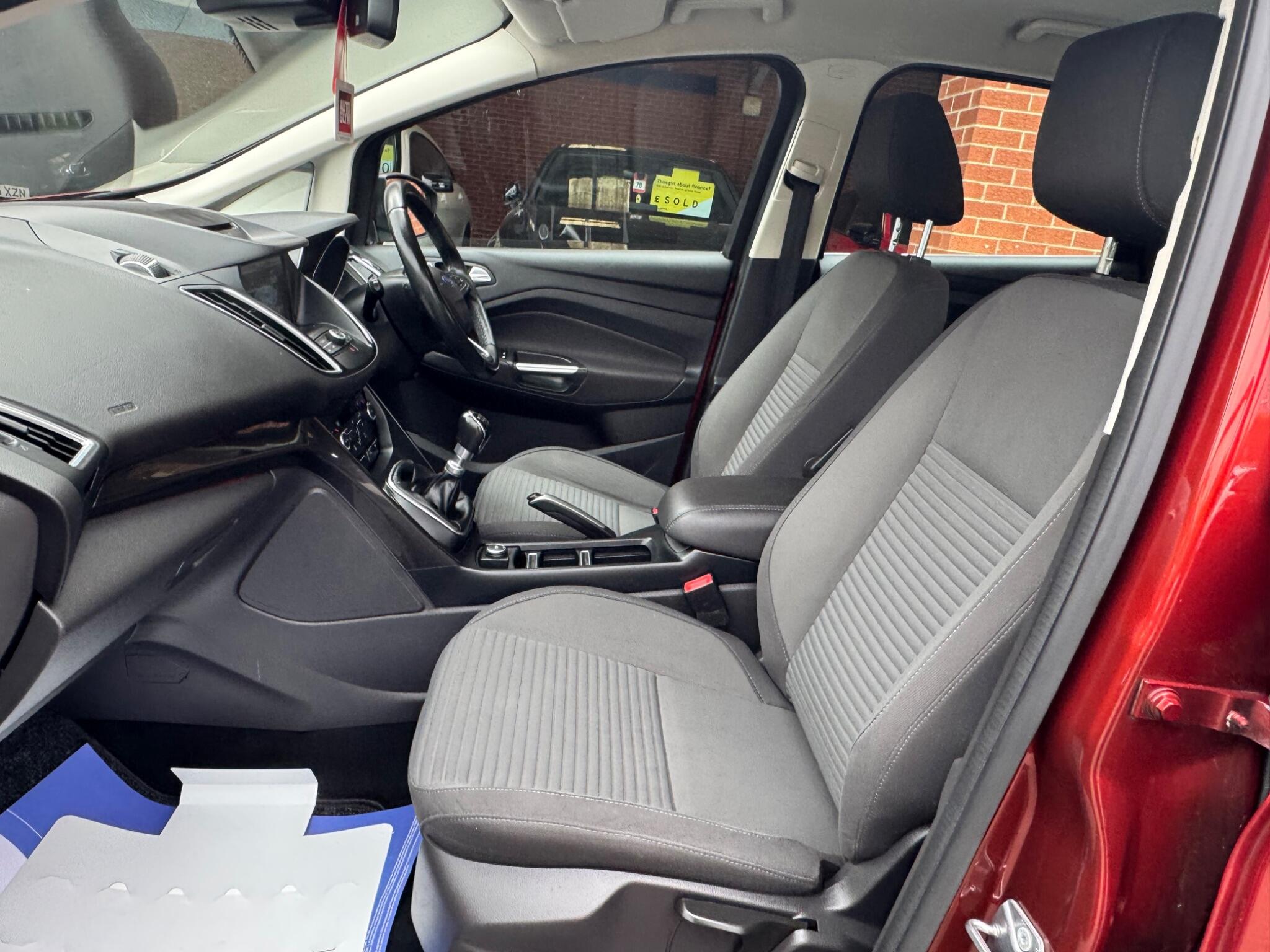 Ford C-Max view 6