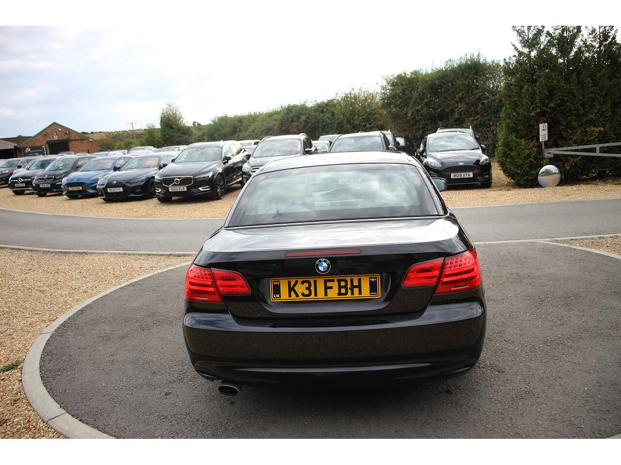 BMW 3 Series view 9