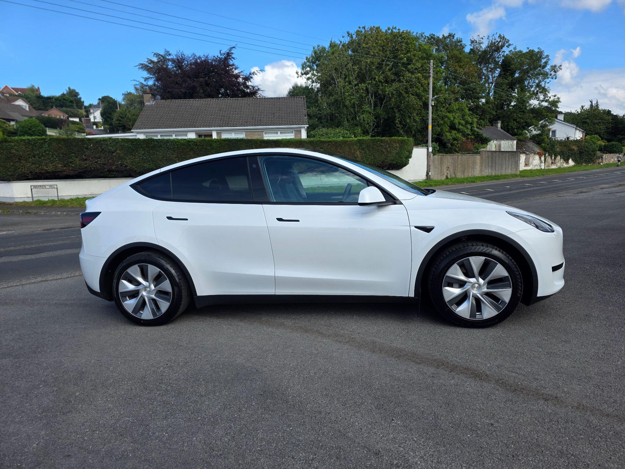 Tesla Model Y view 4