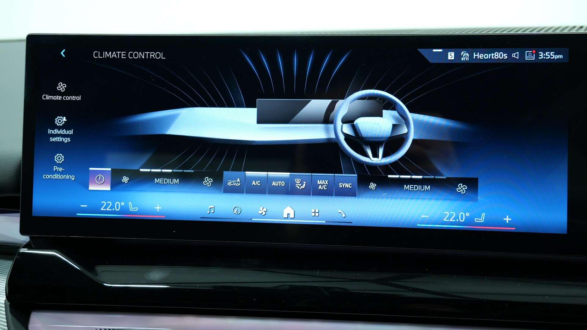 BMW 5 Series view 22