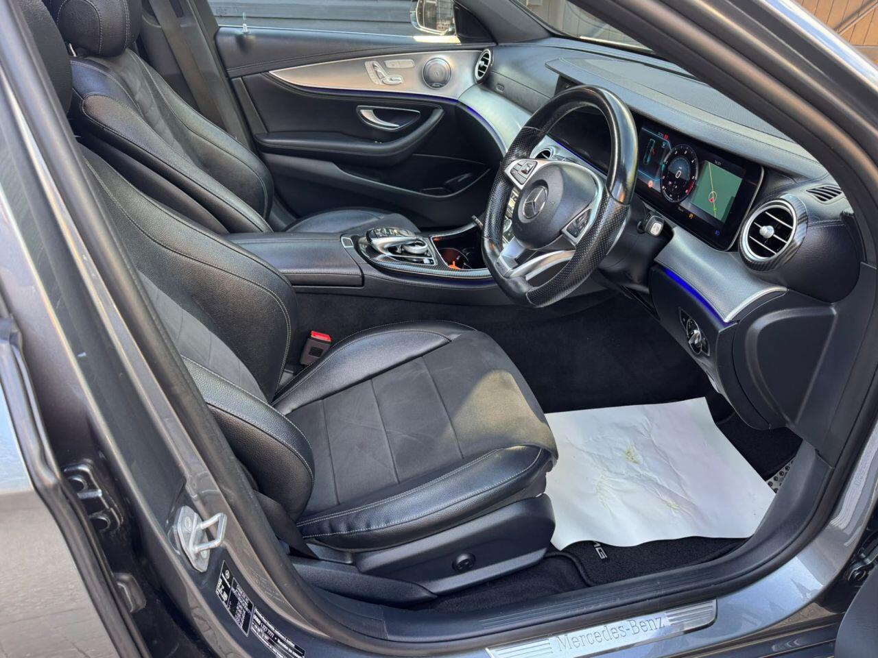 Mercedes-Benz E-Class view 9