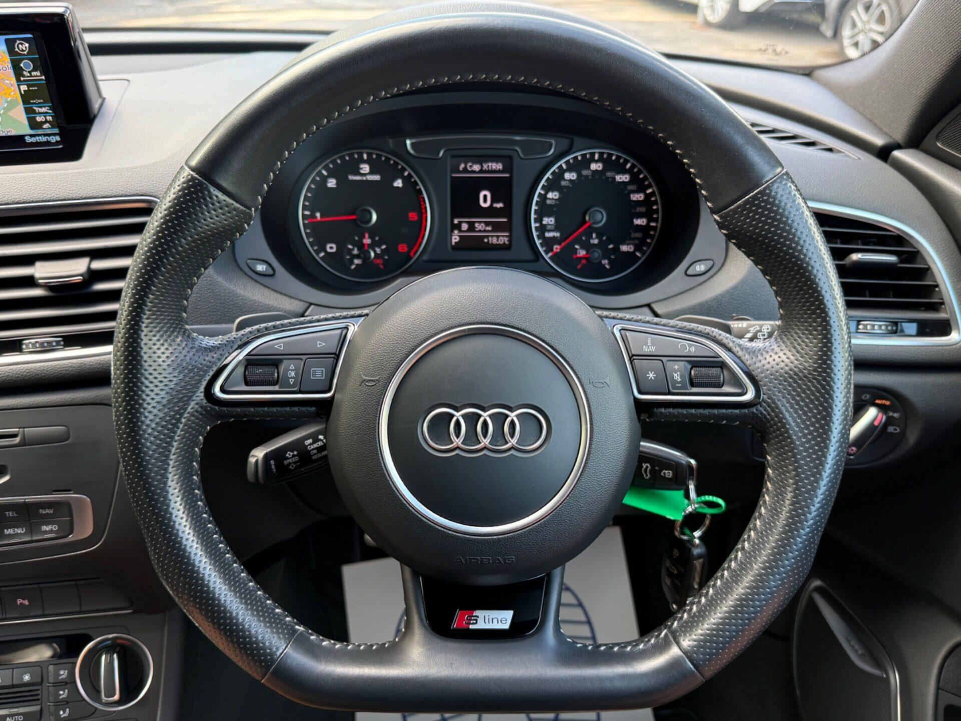 Audi Q3 view 7