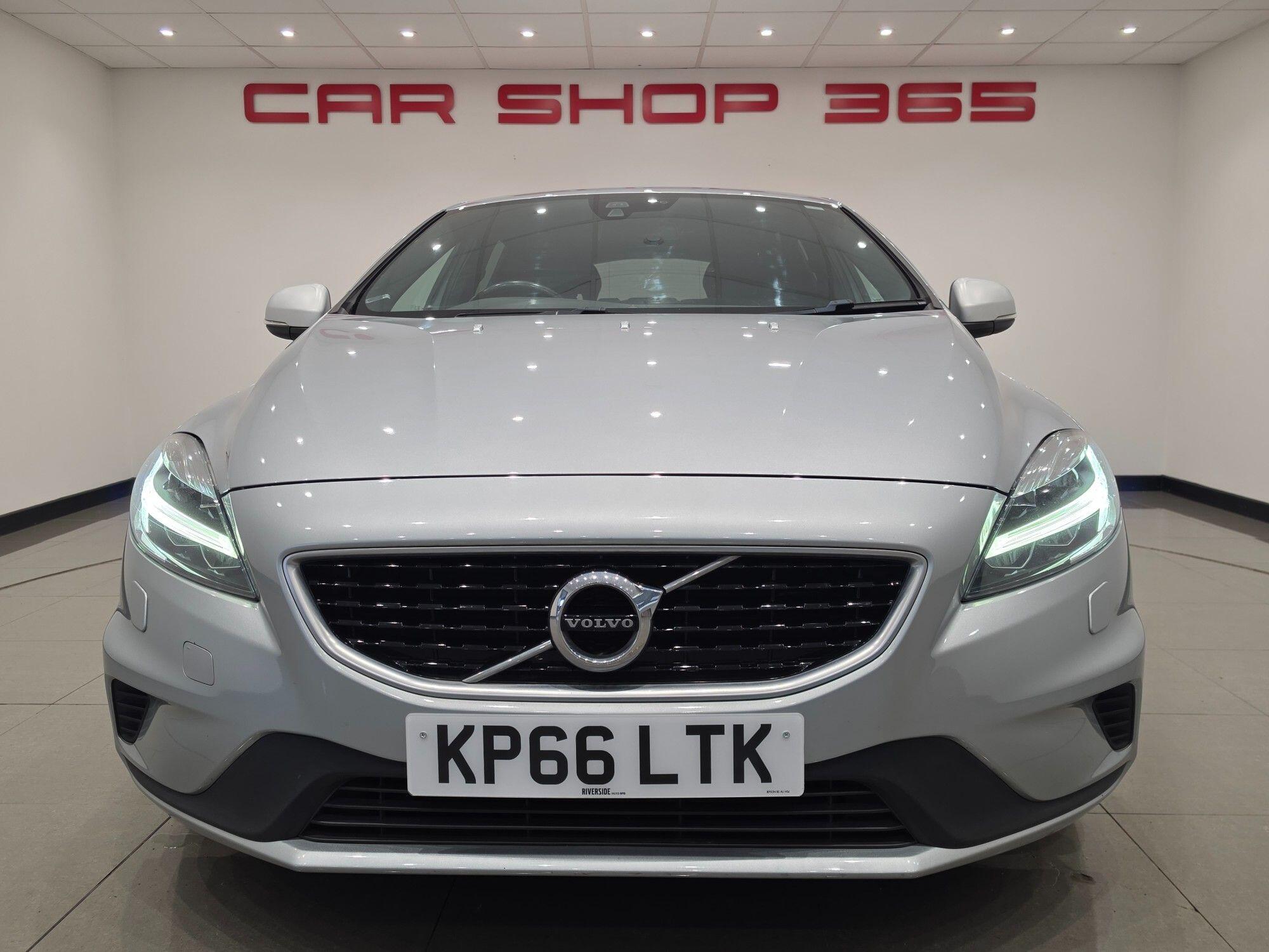 Volvo V40 view 8
