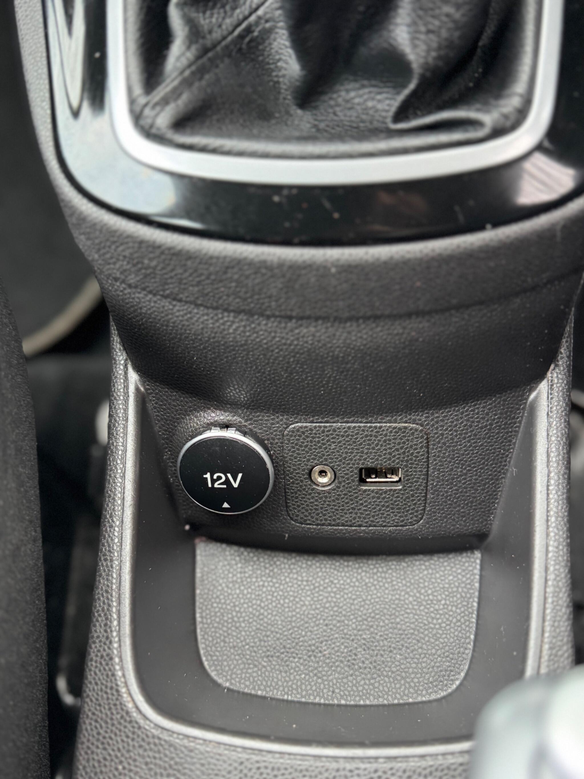 2014 Ford Fiesta 1.5 TDCi Zetec Euro 5 5dr image 55