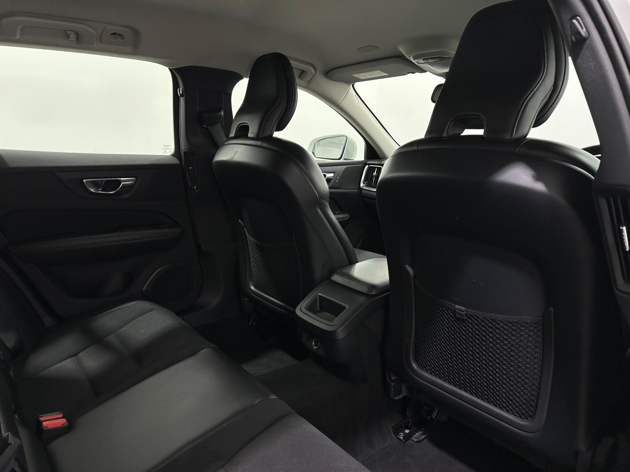 Volvo V60 view 39