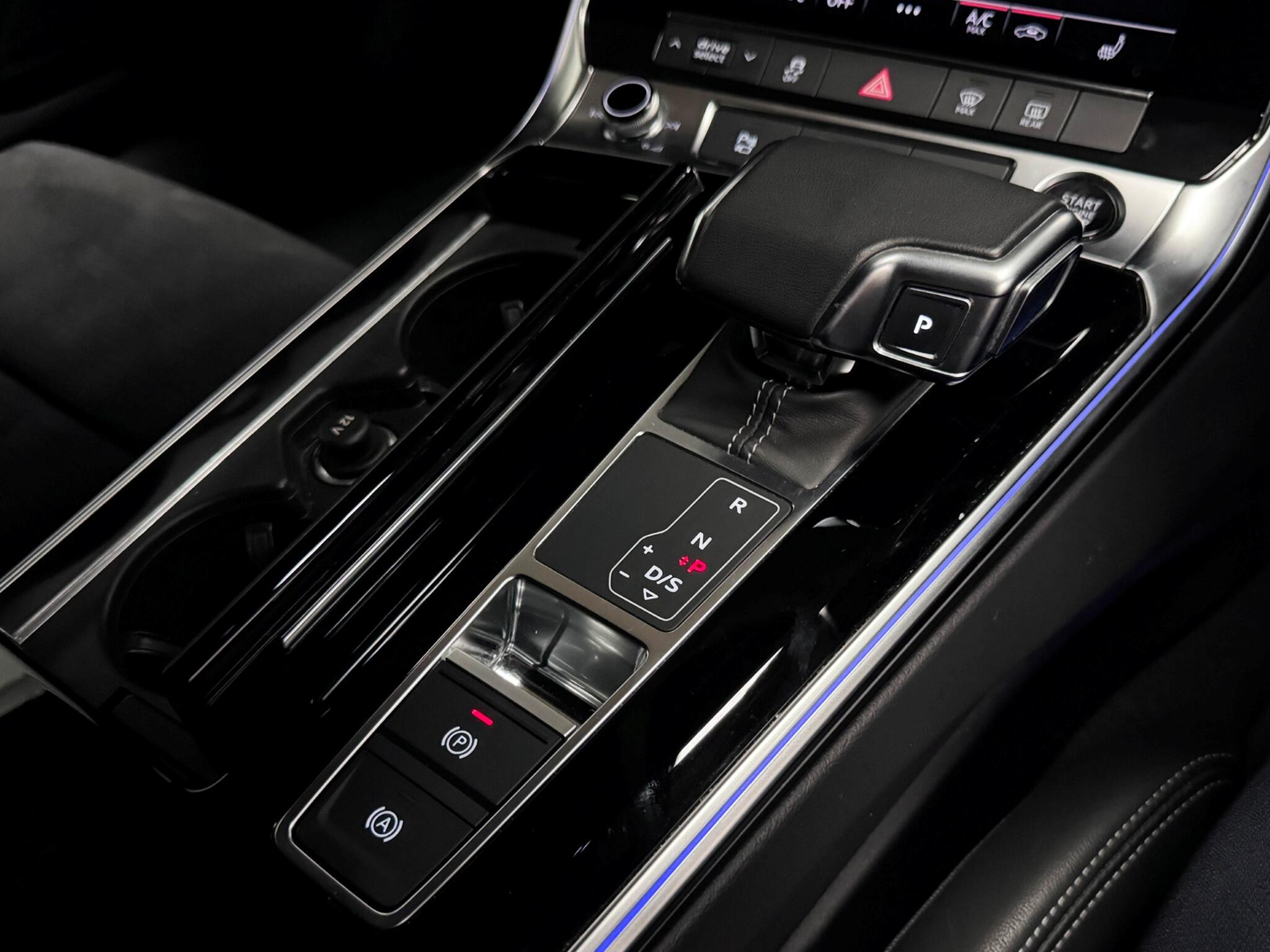 Audi A6 view 38