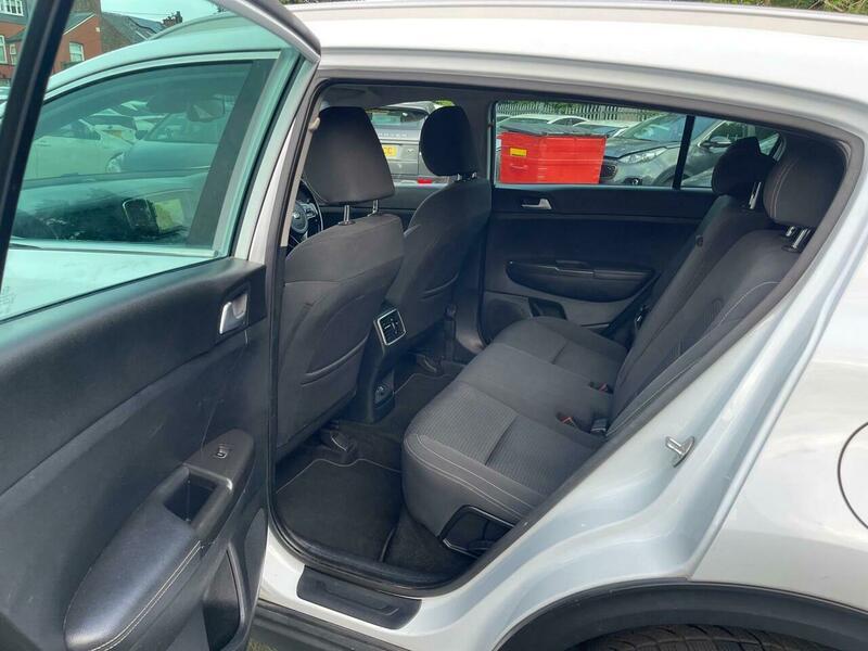 2017 Kia Sportage 1.6 GDi 2 Euro 6 (s/s) 5dr • 96,290 miles image 35