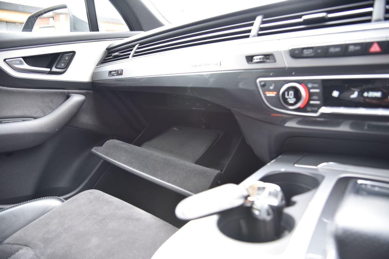 Audi Q7 view 58