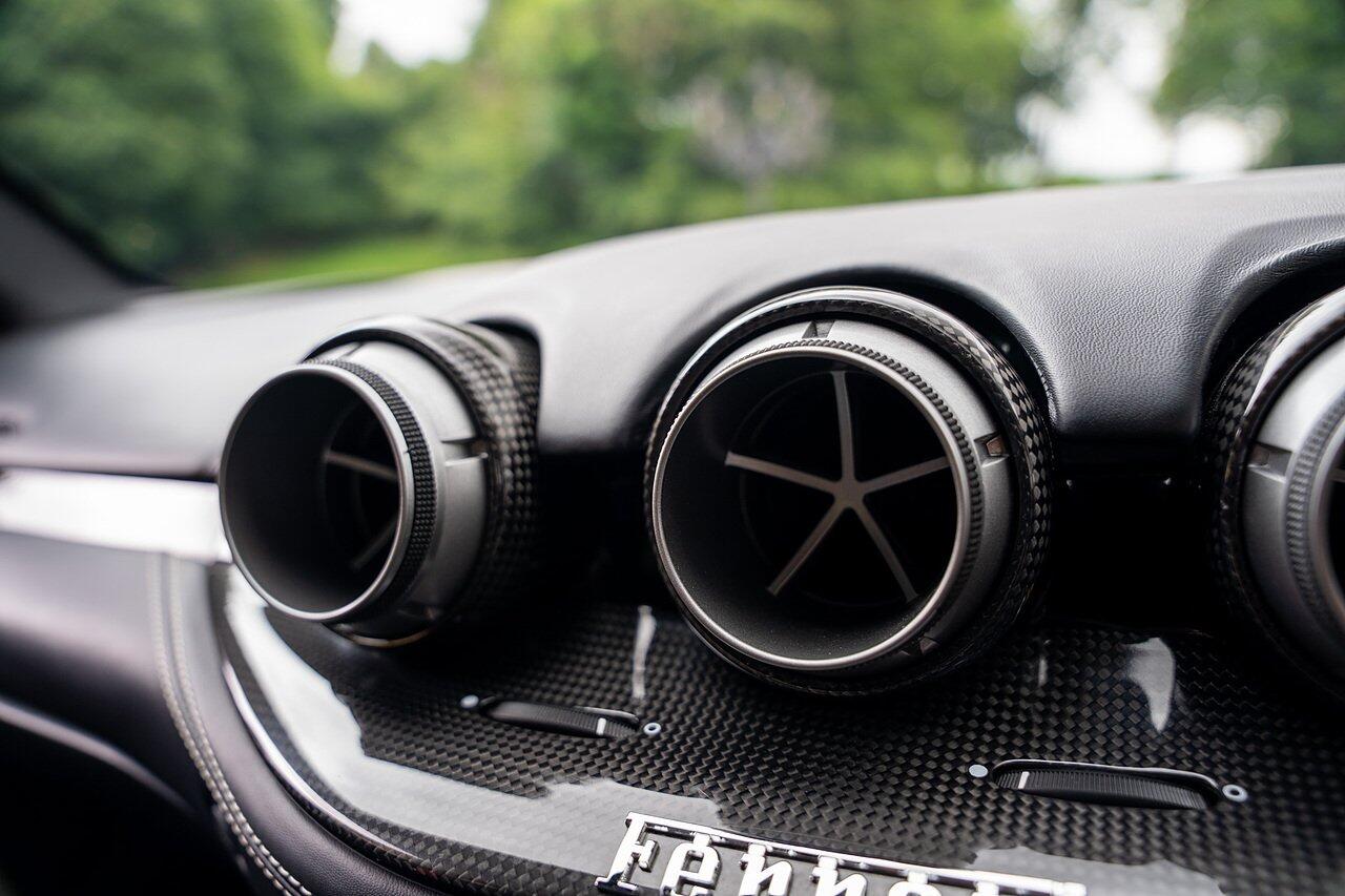 Ferrari F12 view 90