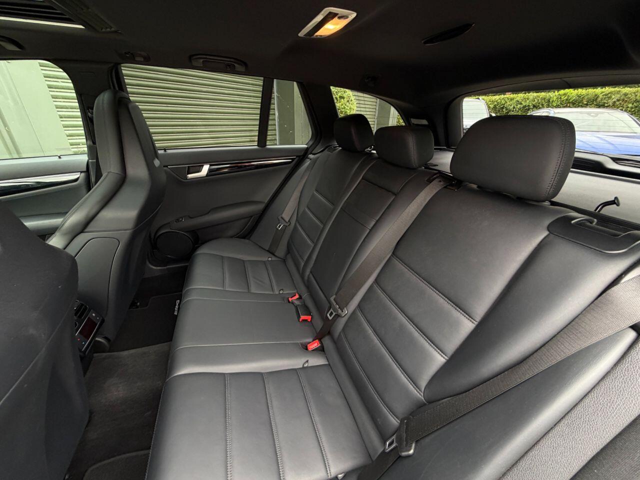 Mercedes-Benz C Class view 38