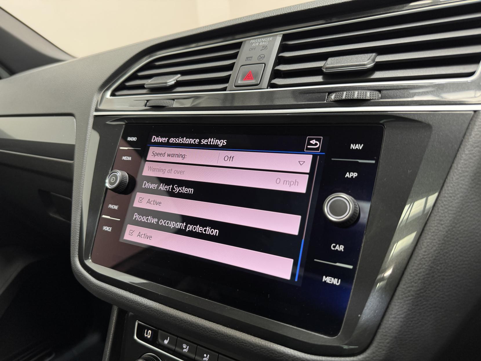 Volkswagen Tiguan view 32