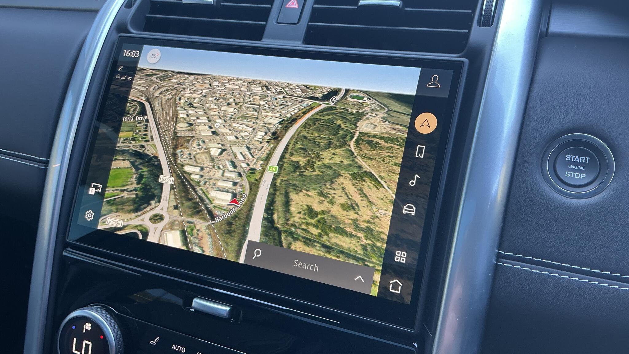 Land Rover Discovery view 11