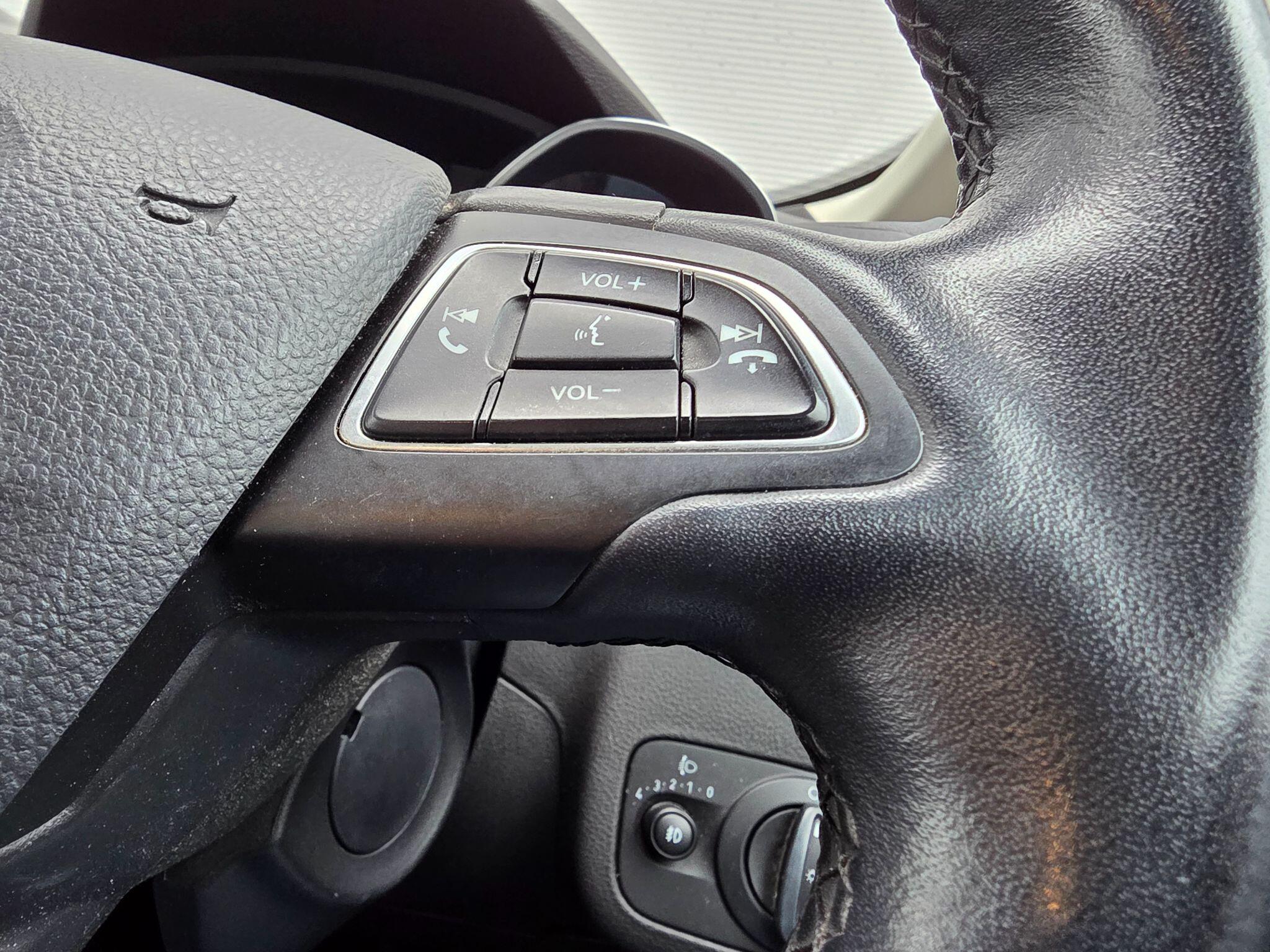 Ford C-Max view 17