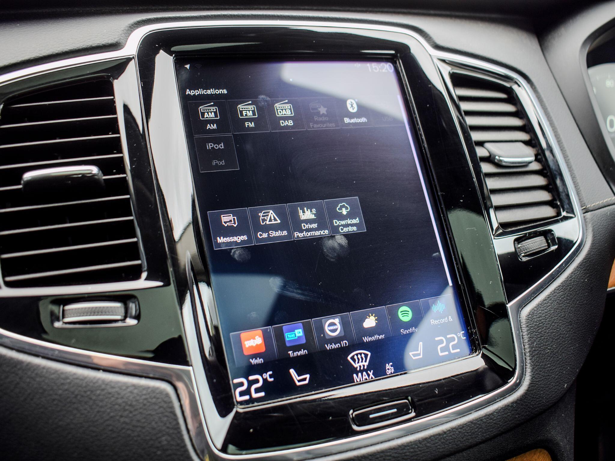 Volvo XC90 view 16