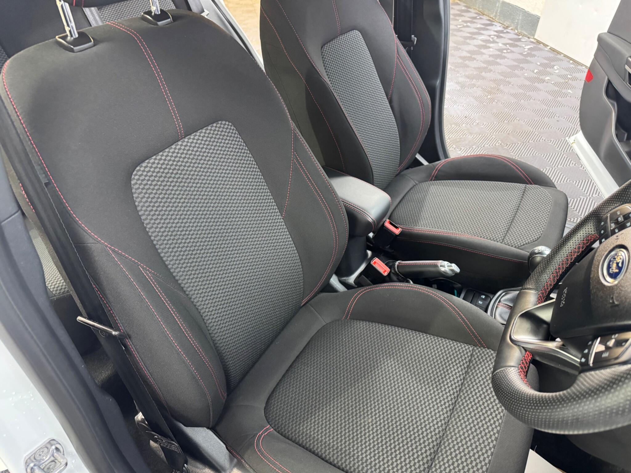 Ford Puma view 8