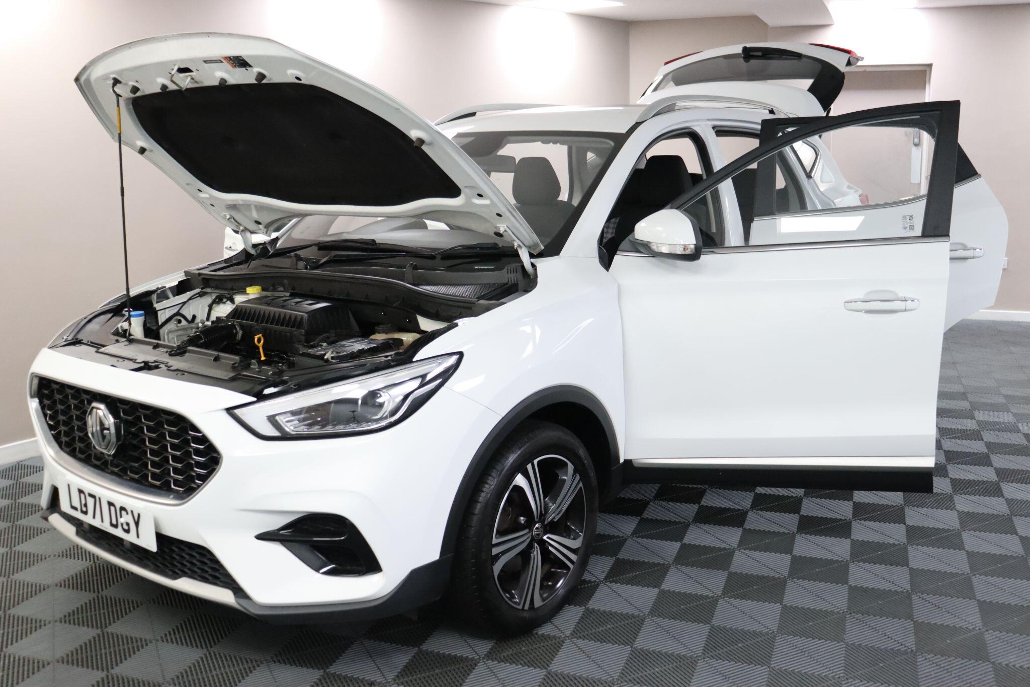 MG MG ZS view 16