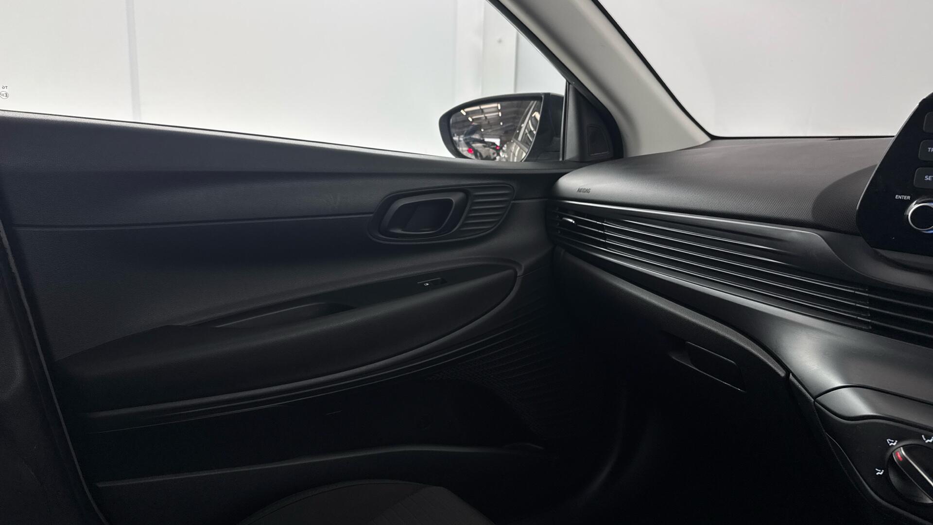 Hyundai i20 view 32