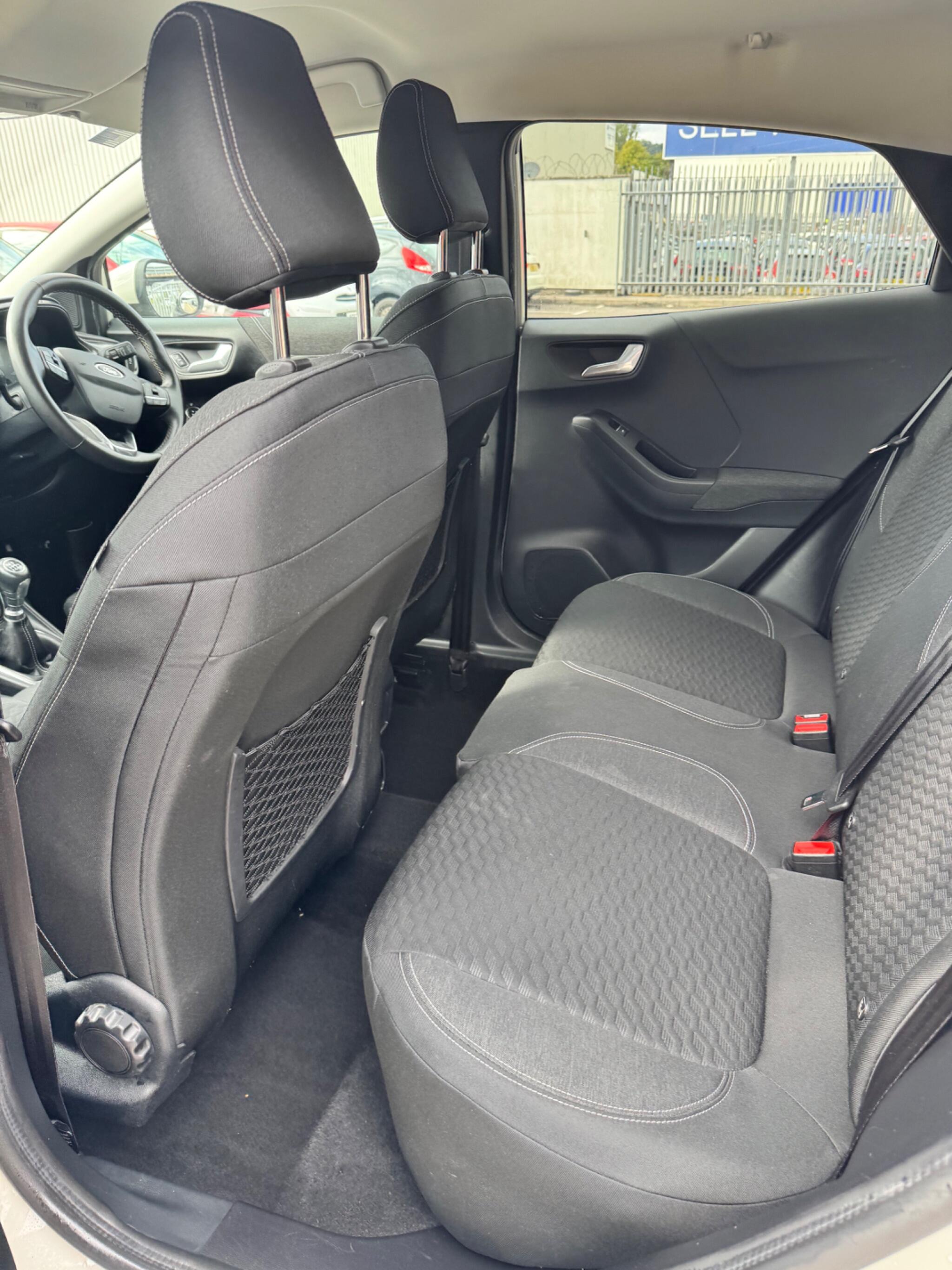 Ford Puma view 26
