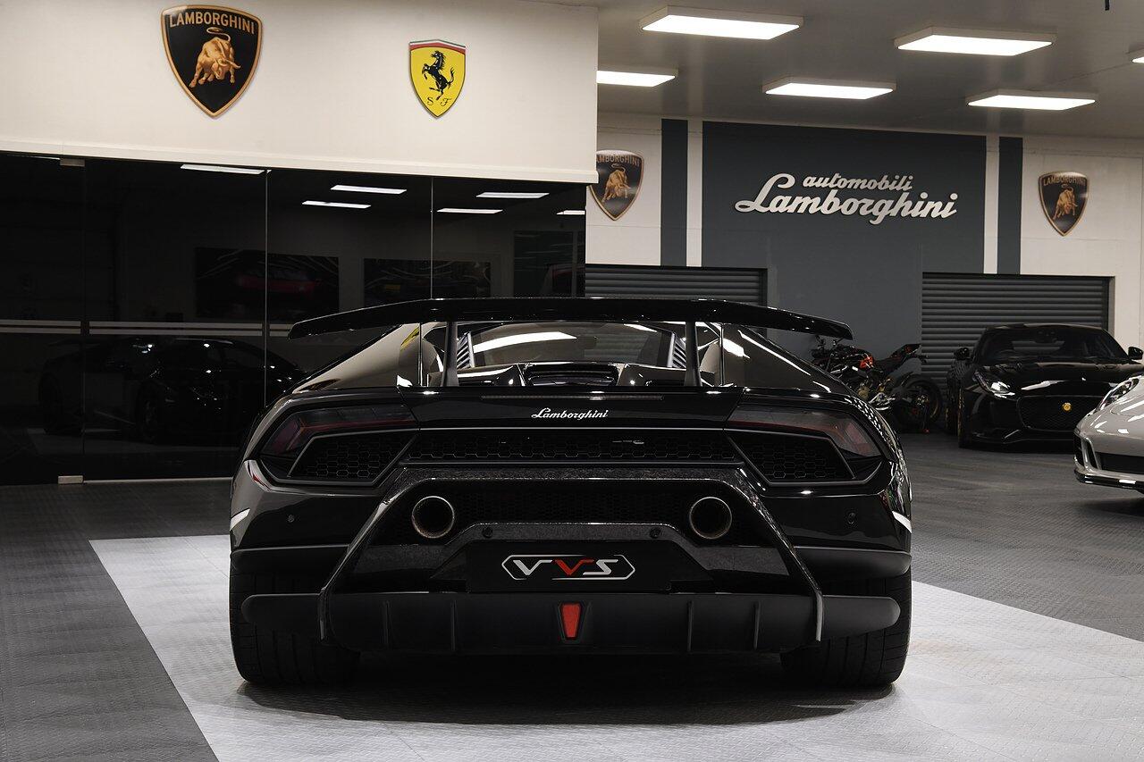 Lamborghini Huracan view 41