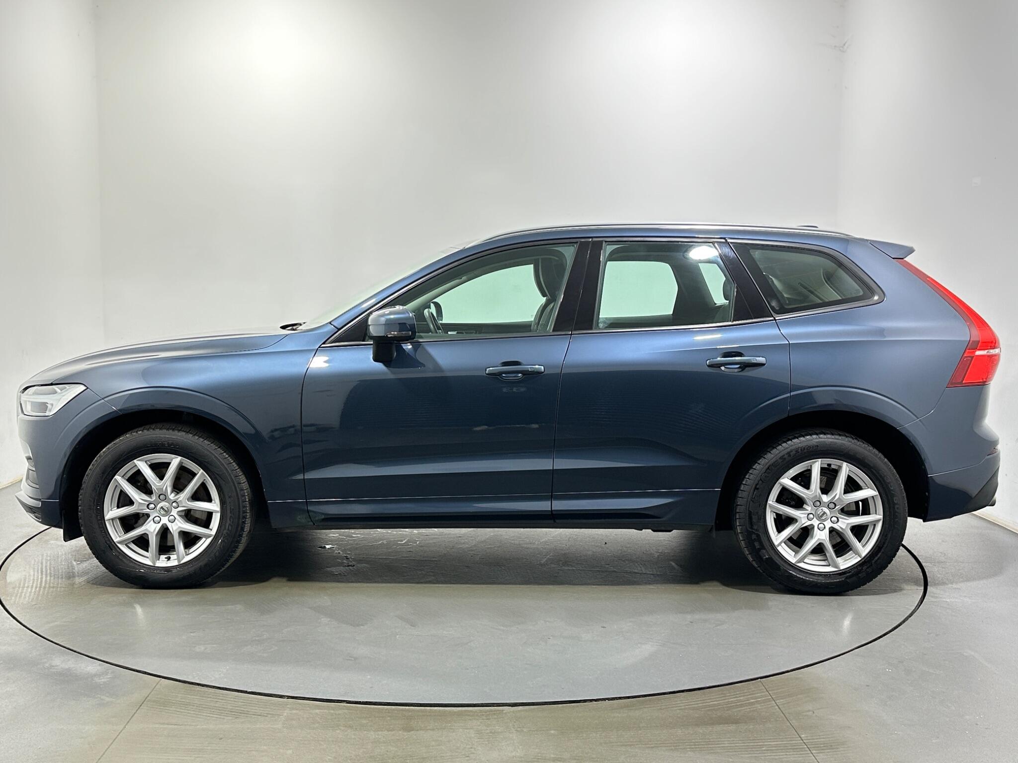 Volvo XC60 view 5