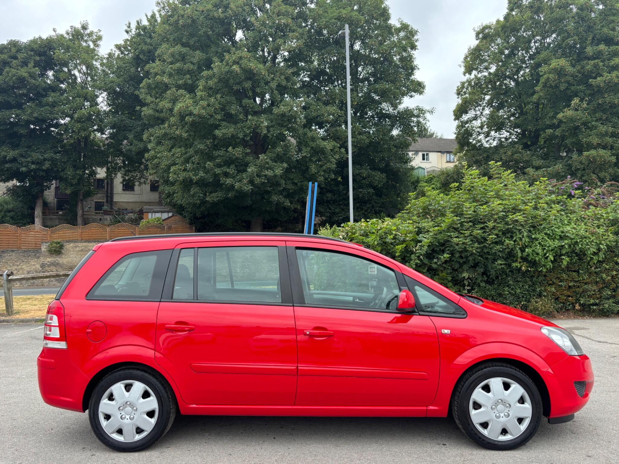 Vauxhall Zafira view 7