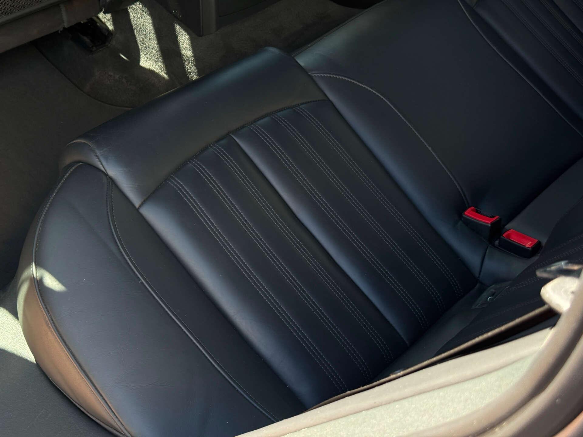 Audi A6 Saloon view 36