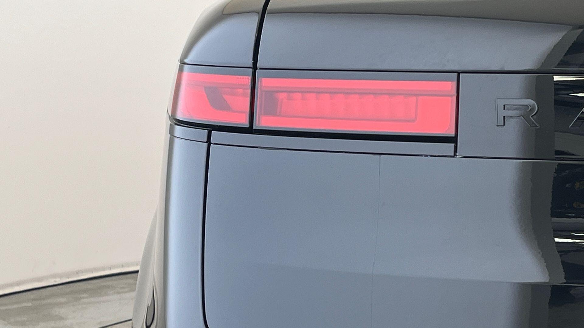Land Rover Range Rover Sport view 26