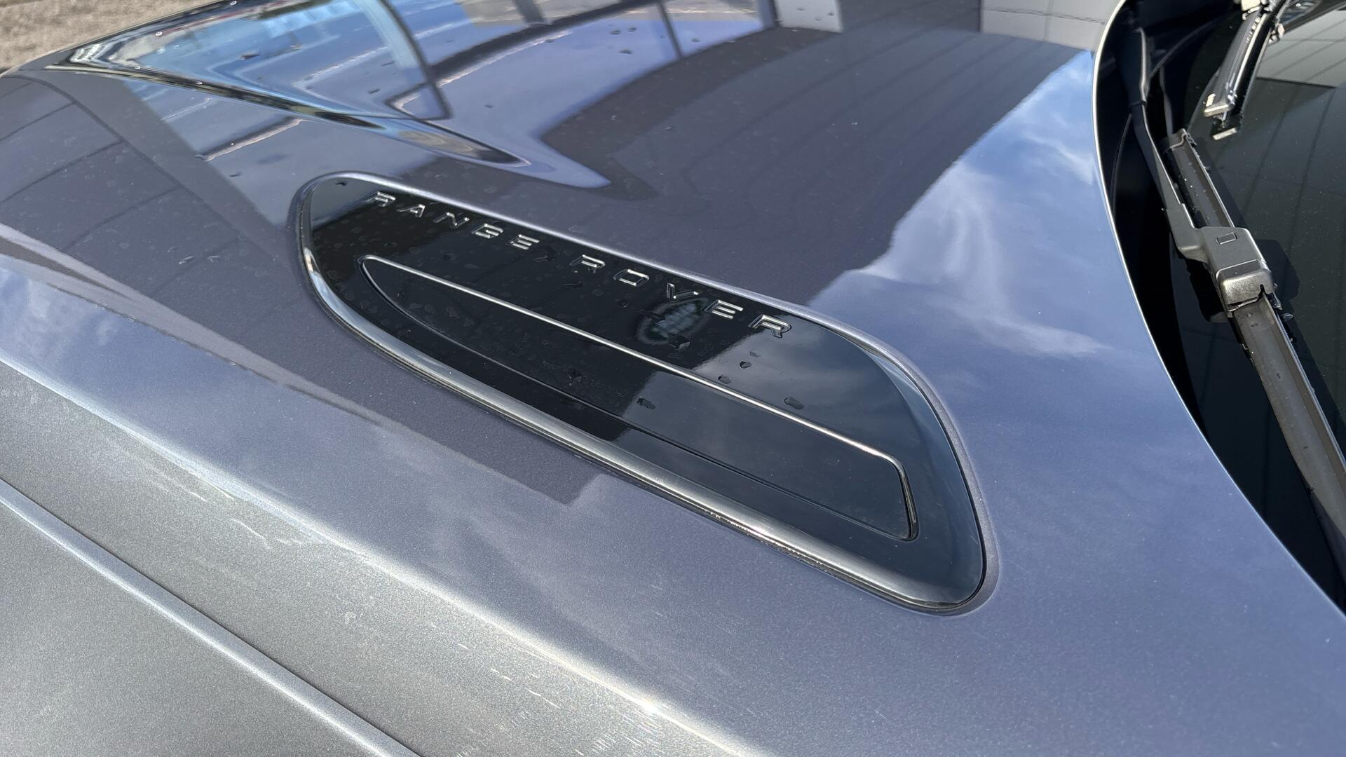 Land Rover Range Rover Velar view 28