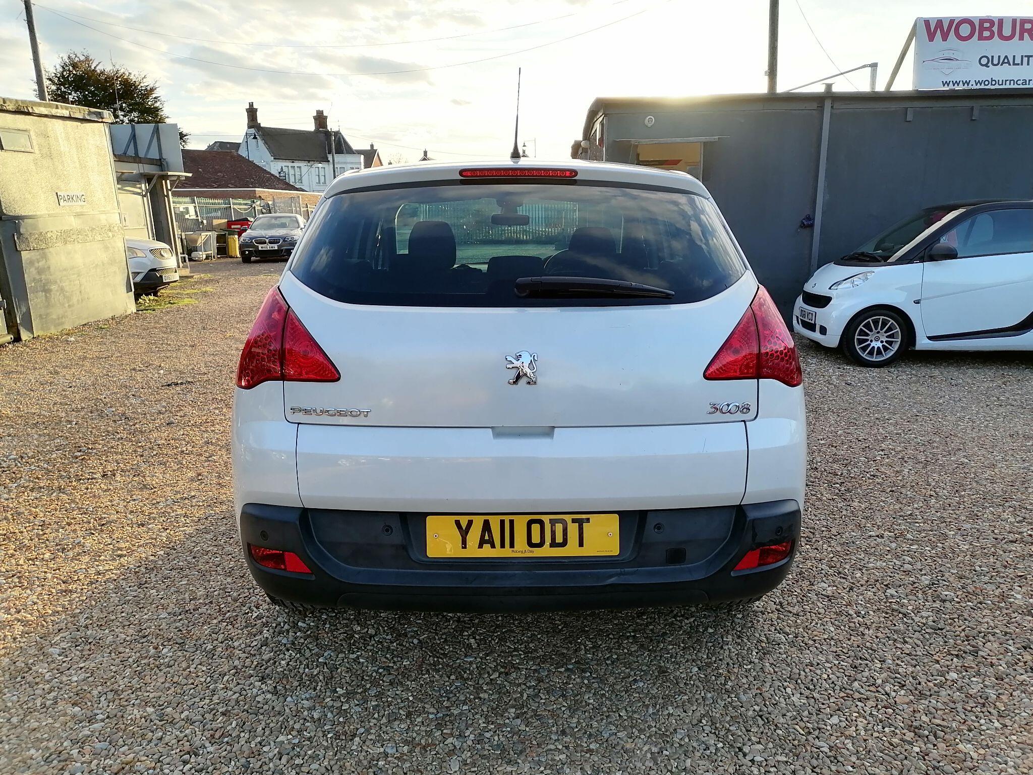 Peugeot 3008 view 17