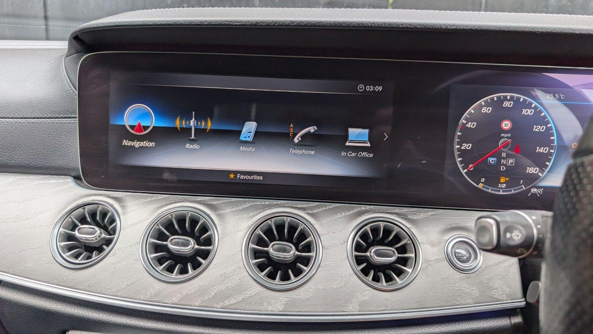 Mercedes-Benz CLS view 19